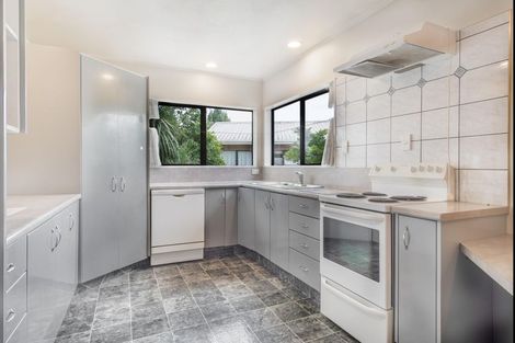 Photo of property in 4 Resolute Way, Papakura, 2110