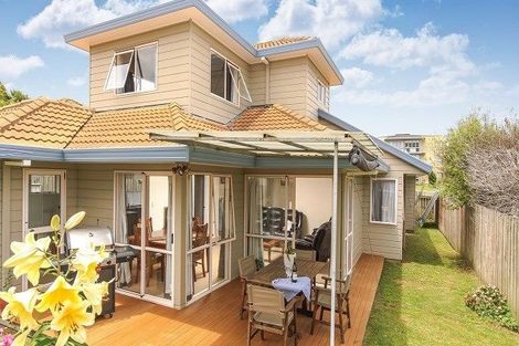 Photo of property in 2/49 Fortunes Road, Half Moon Bay, Auckland, 2012