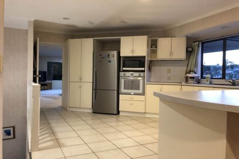 Photo of property in 28 Bayside Drive, Browns Bay, Auckland, 0630