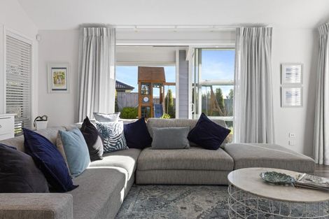 Photo of property in 13 Tuhua Close, Wharewaka, Taupo, 3330