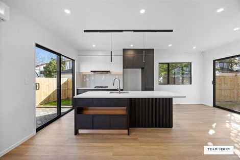 Photo of property in 339b Bucklands Beach Road, Bucklands Beach, Auckland, 2012