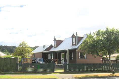 Photo of property in 43 Gemstone Drive, Birchville, Upper Hutt, 5018