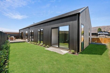 Photo of property in 12 Cleland Close, Wanaka, 9382