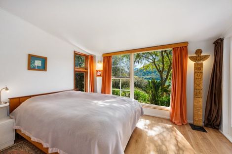 Photo of property in 810a Queen Charlotte Drive, Havelock, 7281