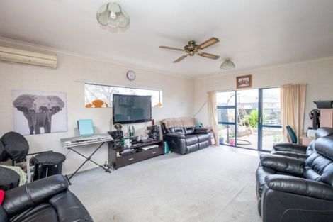 Photo of property in 23 Darlington Street, Ngatea, 3503