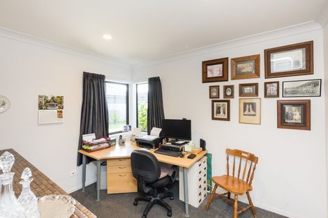 Photo of property in 22a Oak Crescent, Ashhurst, 4810