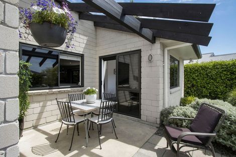 Photo of property in 10 Tranquil Grove, Omokoroa, 3114