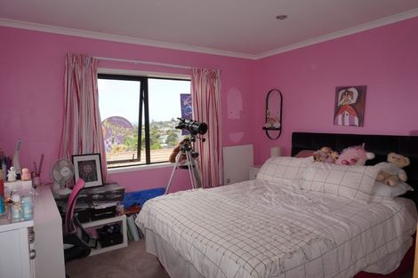 Photo of property in 20 Eastwood Rise, Browns Bay, Auckland, 0630