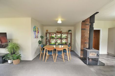 Photo of property in 303 Main South Road, Green Island, Dunedin, 9018