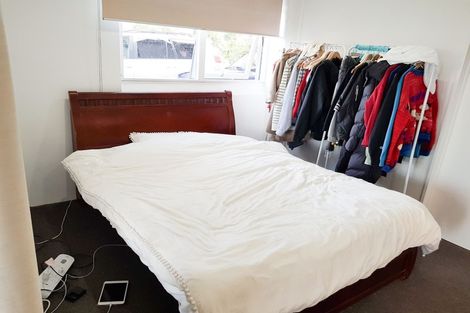 Photo of property in 106 Knights Road, Rothesay Bay, Auckland, 0630