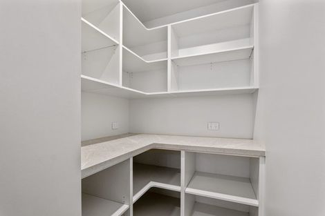 Photo of property in 9/2 Wilton Street, Westown, New Plymouth, 4310