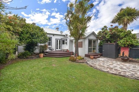 Photo of property in 22 De Carle Street, Saint Kilda, Dunedin, 9012