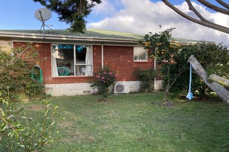 Photo of property in 2/36 Blacklock Avenue, Henderson, Auckland, 0612