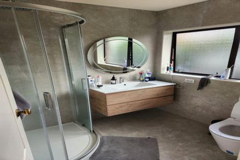 Photo of property in 2/24 Halver Road, Hillpark, Auckland, 2102