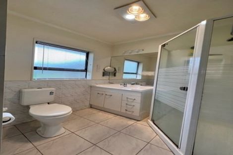 Photo of property in 104 Westerham Drive, Dannemora, Auckland, 2016