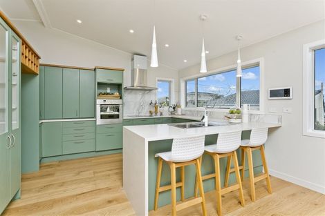 Photo of property in 1/30 Gulf View Road, Murrays Bay, Auckland, 0630