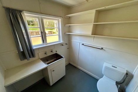 Photo of property in 79 Kaurilands Road, Titirangi, Auckland, 0604