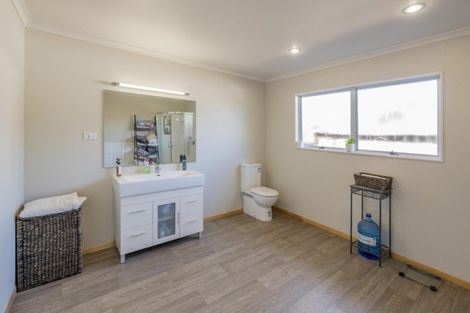 Photo of property in 46a Eatwell Avenue, Paraparaumu Beach, Paraparaumu, 5032
