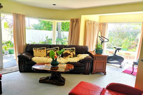 Photo of property in 36 Loloma Drive, Half Moon Bay, Auckland, 2012