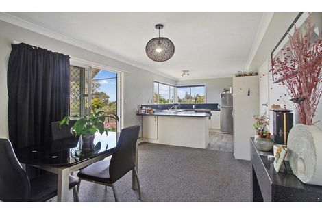 Photo of property in 2/57 Coronation Road, Hillcrest, Auckland, 0627