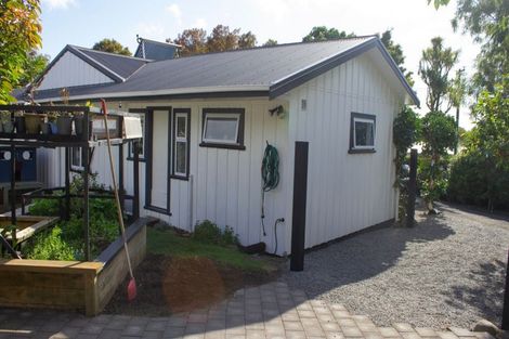 Photo of property in 84 Govett Avenue, Frankleigh Park, New Plymouth, 4310