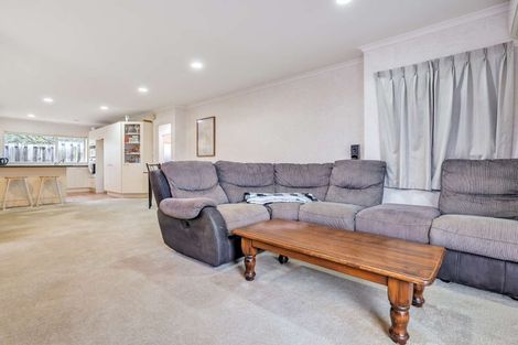 Photo of property in 50a Torkar Road, Clarks Beach, 2122