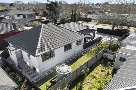 Photo of property in 35 Freyberg Avenue, Papatoetoe, Auckland, 2104