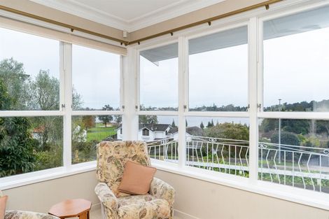 Photo of property in 135 Lake Crescent, Hamilton Lake, Hamilton, 3204