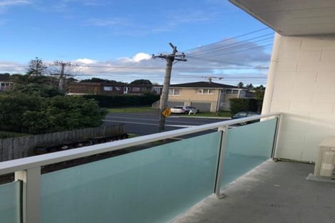 Photo of property in 3/762 Beach Road, Browns Bay, Auckland, 0630