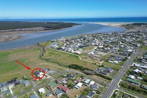 Photo of property in 18a Norton Street, Foxton Beach, Foxton, 4815