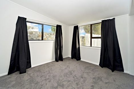 Photo of property in 25 Hillcrest Road, Hatfields Beach, Orewa, 0931