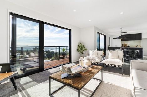 Photo of property in 307a Mount Pleasant Road, Mount Pleasant, Christchurch, 8081