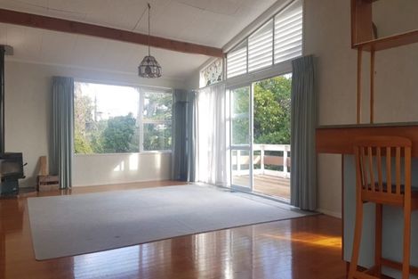 Photo of property in 1 Alwyn Avenue, Te Atatu South, Auckland, 0610