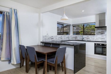 Photo of property in 2/92 Glamorgan Drive, Torbay, Auckland, 0630