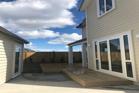 Photo of property in 2 Riroriro Close, Crofton Downs, Wellington, 6035