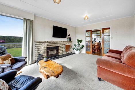 Photo of property in 46 Heaphy Road, Opunake, 4616