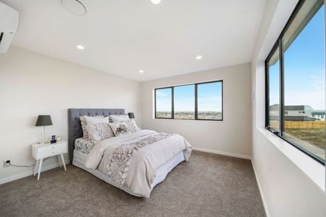 Photo of property in 78 Twin Parks Rise, Papakura, 2110