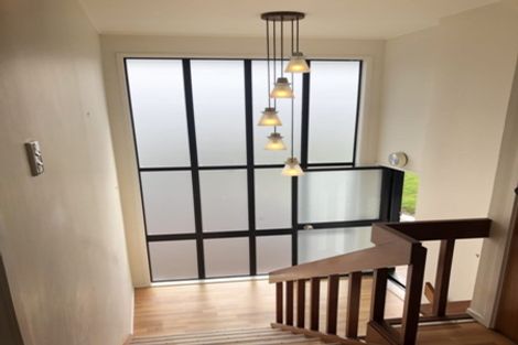 Photo of property in 14 Gwenand Place, Botany Downs, Auckland, 2010