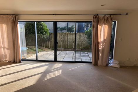 Photo of property in 6/18 Pannill Place, Oteha, Auckland, 0632