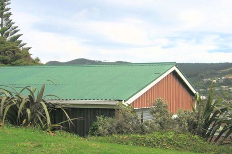 Photo of property in 5 Mayfair Place, Tawa, Wellington, 5028