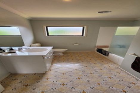 Photo of property in 202 Greenhithe Road, Greenhithe, Auckland, 0632