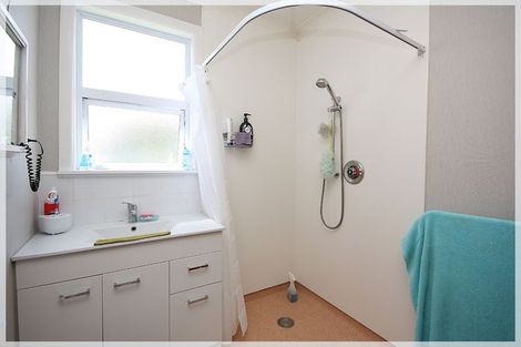 Photo of property in 7 Harlech Street, Levin, 5510