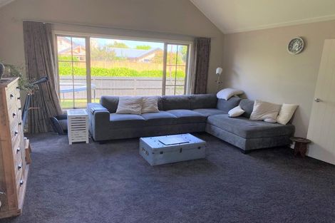 Photo of property in 6 Sovereign Place, Rototuna North, Hamilton, 3210