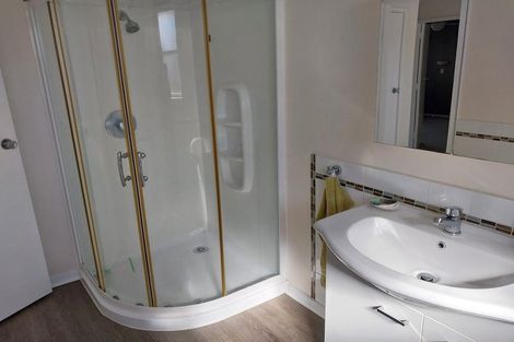 Photo of property in 2 Leybourne Avenue, Waikanae, 5036