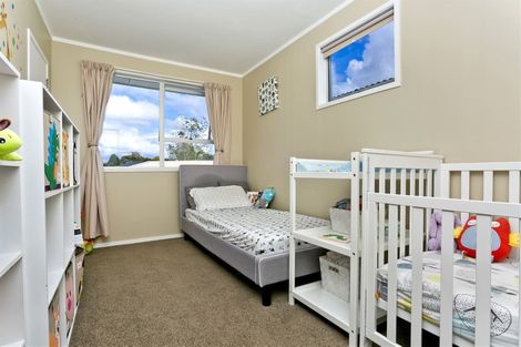 Photo of property in 33 Donovan Avenue, Massey, Auckland, 0614