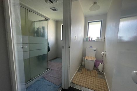 Photo of property in 10 Christmas Road, Manurewa, Auckland, 2102