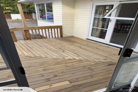 Photo of property in 92 Te Atatu Road, Te Atatu South, Auckland, 0610