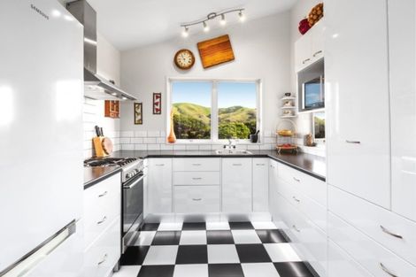 Photo of property in 43 Sea Vista Drive, Pukerua Bay, 5026