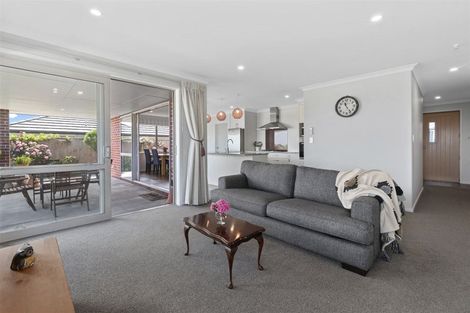 Photo of property in 89 Bert Wall Drive, Omokoroa, 3114