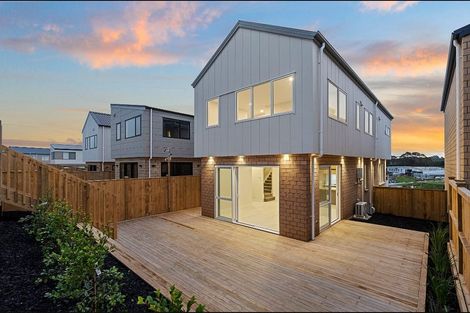 Photo of property in 45 Sunnyheights Road, Orewa, 0931